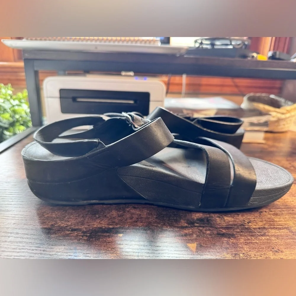 FitFlop Lulu Leather Back-Strap Sandals Black US 10
